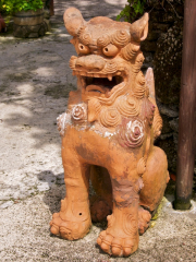 01-023-okinawa_shisa