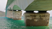 01-029-kouri_bridge_pillars