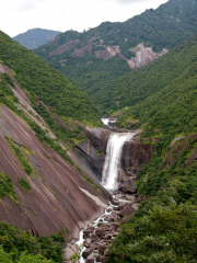 02-033-yakushima_senpiro_taki