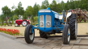 037_farm_tomita_tractors